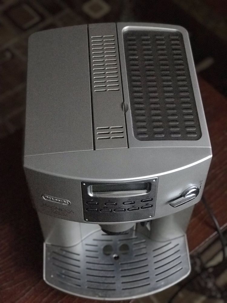 Кофемашина DeLonghi 3400S