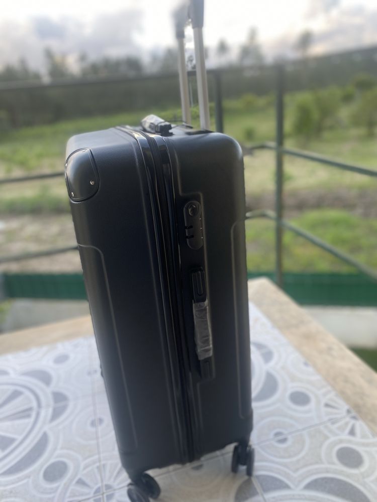 Mala de viagem nova