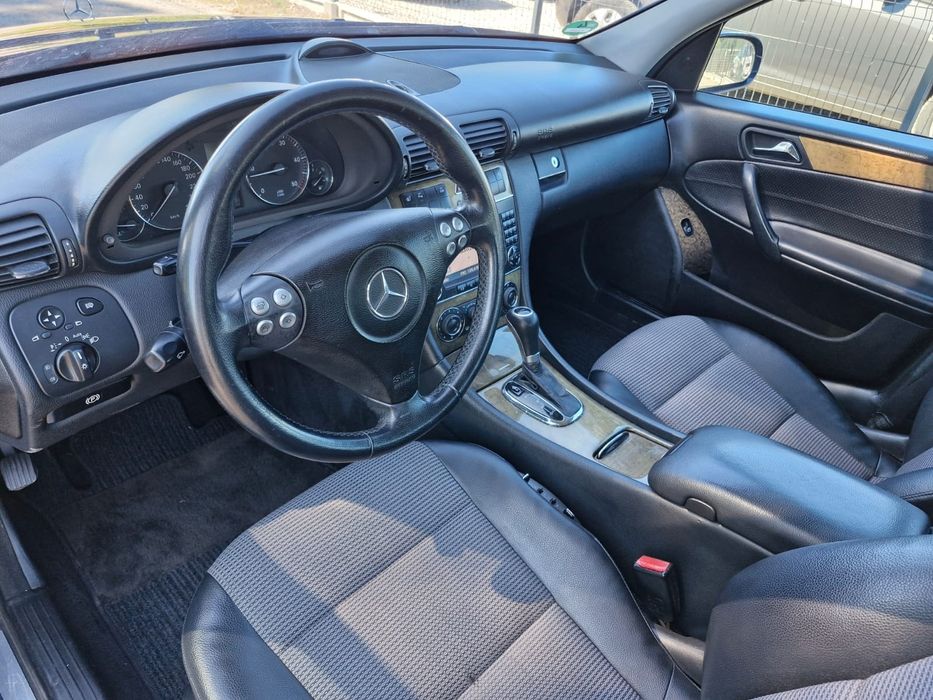 Mercedes C-klasa 2.2 cdi 122ps nawigacja xenon Automat Super Stan