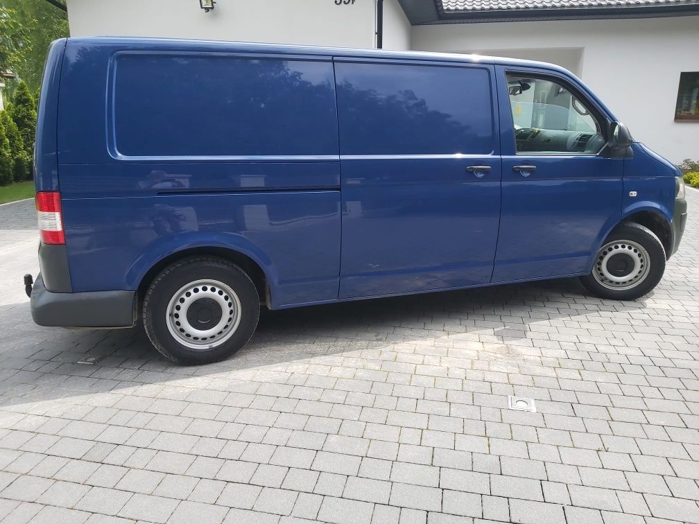Volkswagen Transporter T5 2.0 TDI