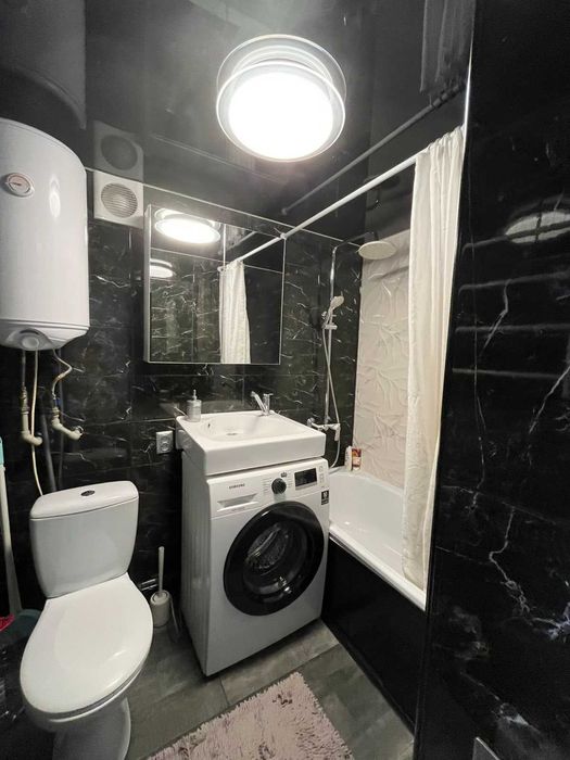 Продам 2-х комнатную квартиру в центре