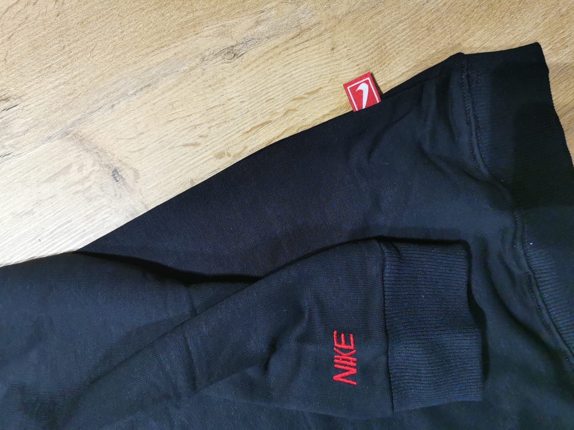 Bluza męskia Nike, dostępne rozmiary M, L, XL, XLL.