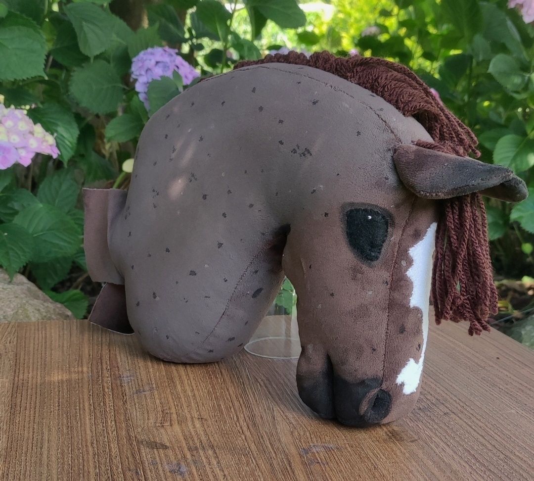 Hobby horse A4+ dereszowaty
