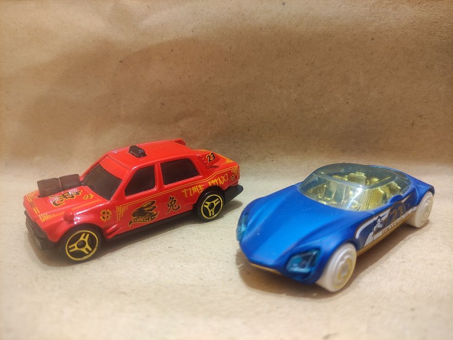 За 2 шт. Hot Wheels  Matchbox Time Attaxi Avant Garde
Matchbox