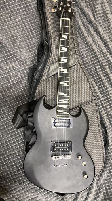Prawie Nowa gitara elektryczna fesley fsg350