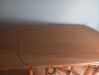 Mesa ,cadeiras,bancos