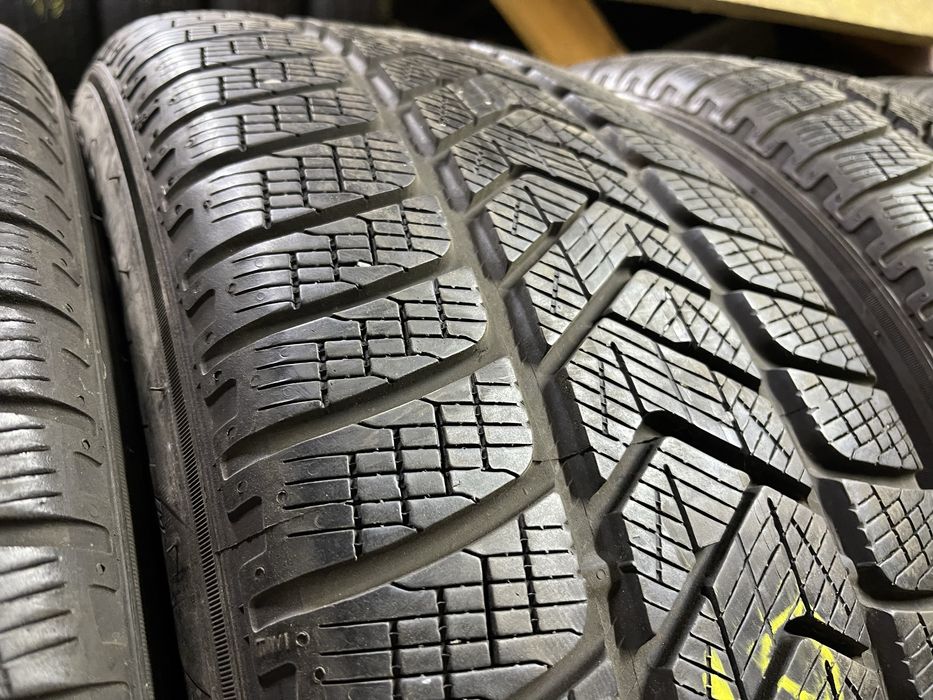 Шини зима 235/60R18 PIRELLI Scorpion Winter 7-8мм 4 або 2 шт