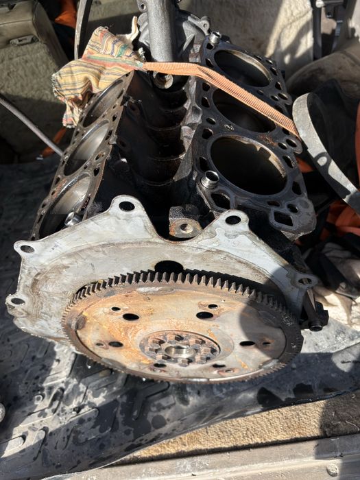 Блок цылиндров в сборе mitsubishi pajero sport 3.0i6G72 2008 года