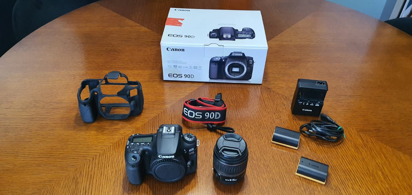 Camera Canon 90D