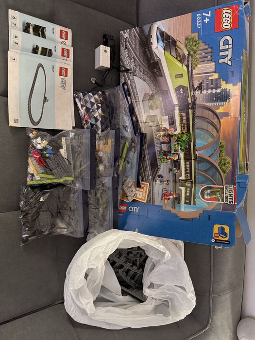 LEGO City 60337, klocki, Ekspresowy pociąg pasażerski, kompletny