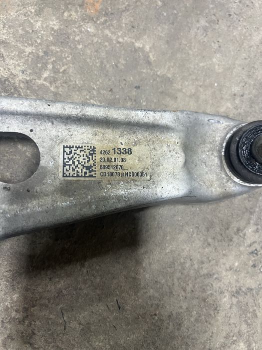 Ричаг правий шевроле болт 2017-2021