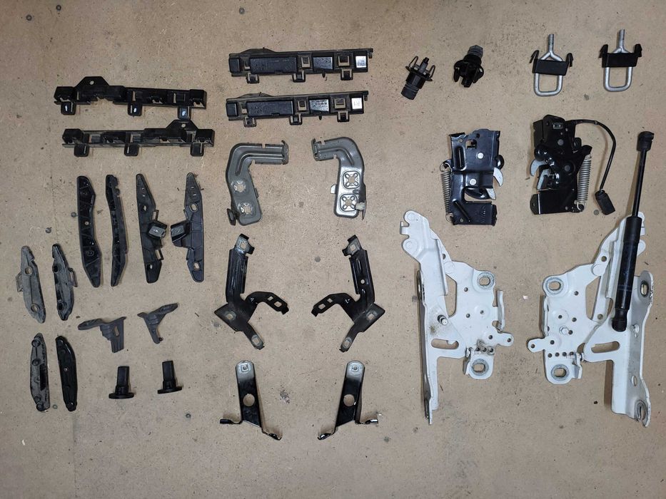 Крило колір 416 BMW 4 F32 F36 кронштейн молдінг кріплення БМВ