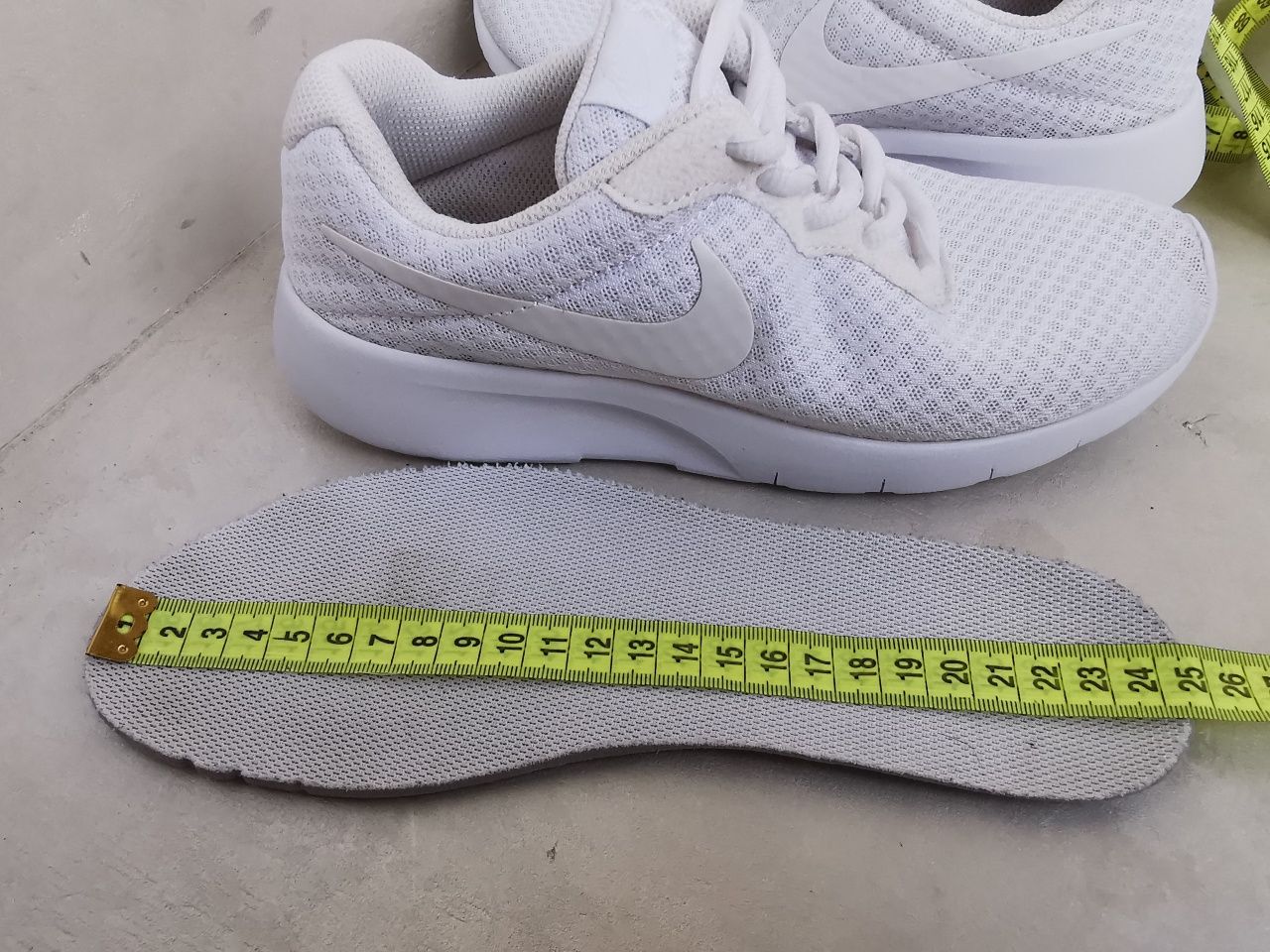 Оригинальные кроссовки "Nike Tanjan" (SS) 818384-111
