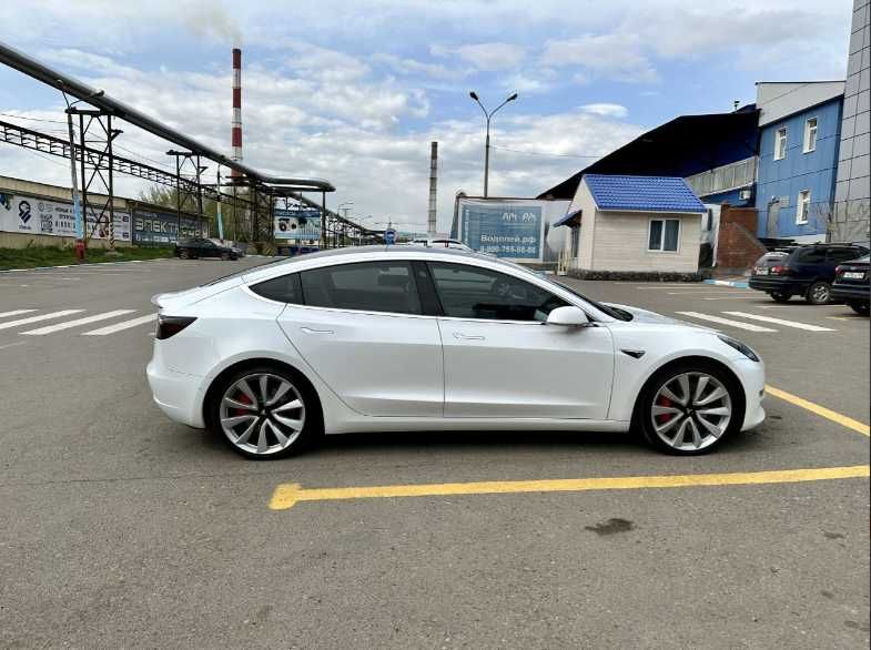 Tesla Model 3 2018