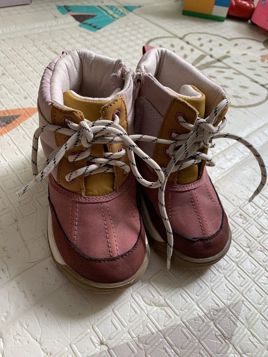 Рожеві чобітки черевики Zara 25