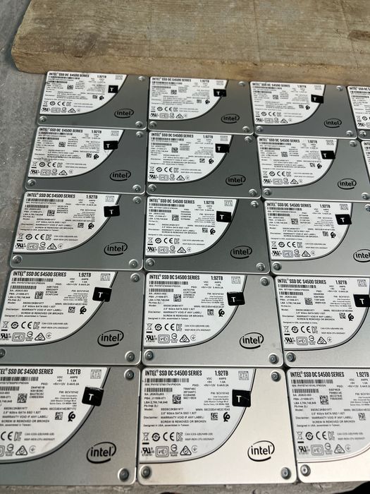33x SSD 1.92TB Intel DC S4500 Series