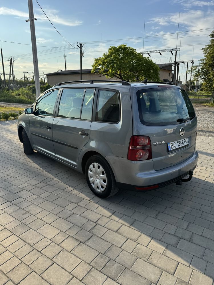 VW Touran 1.9TDI 2008 рік