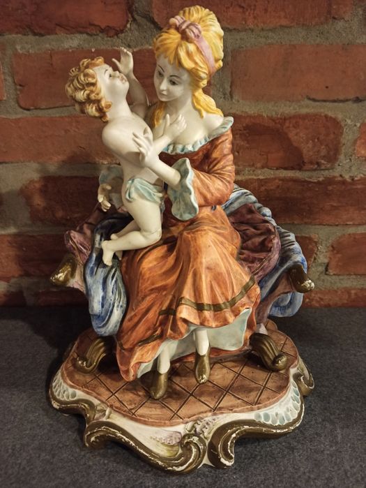 Wielka Figurka Ceramika Kobieta z dzieckiem  na fotelu Francja