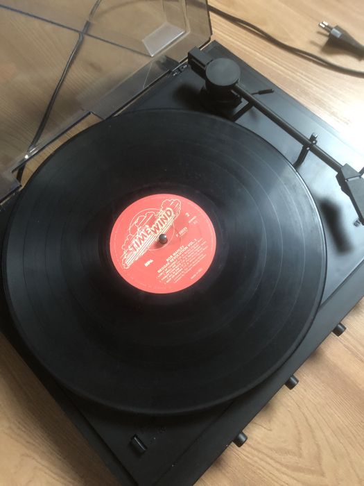 Leitor Discos Vinyl GWS 302 + 2 Discos