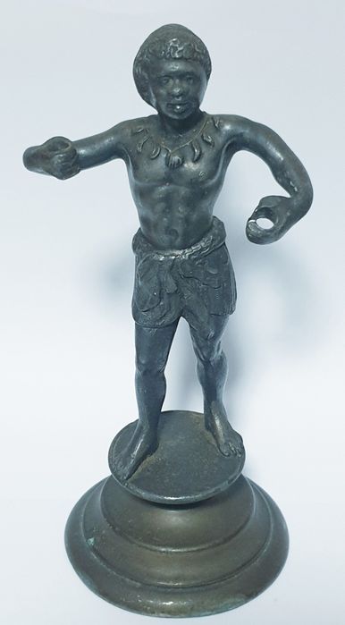 Antiga escultura incompleta- suporte de relógio de bolso e fosforeira