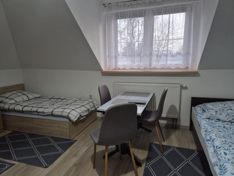 Noclegi, Pokoje pracownicze, Pokoje z łazienkami i aneksem kuchennym