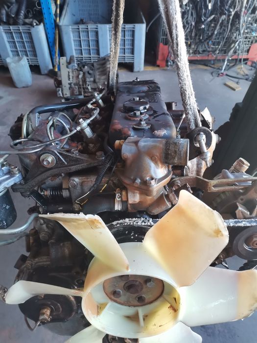 Motor Isuzu 3300