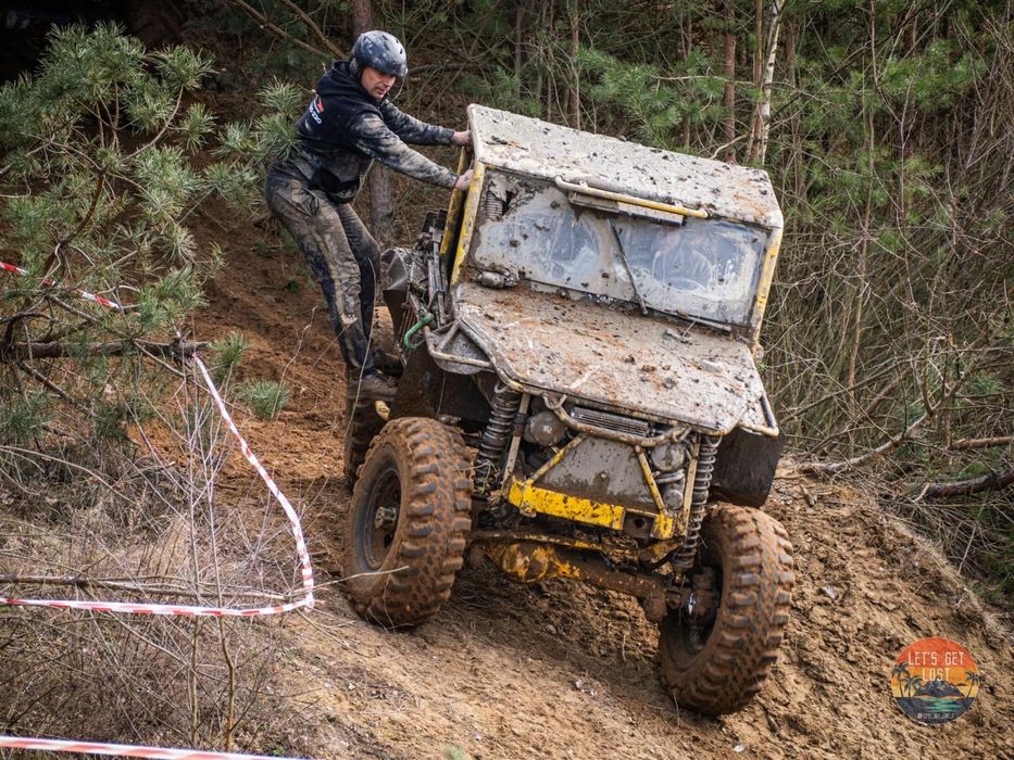 zmota BMW pajero Toyota. Rajdy 4x4