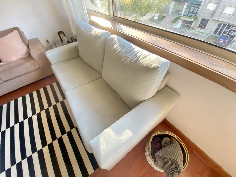 Sofá 3 lugares - tecido verde claro