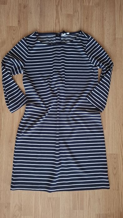 GAP świetna twarzowa sukienka M