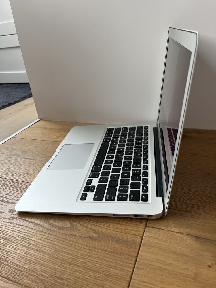 Apple Macbook Pro 2017 13’ 8 256gb срібний макбук