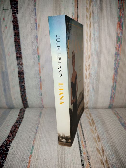 Diana, a Rainha dos Corações | Julie Heiland (Portes grátis)