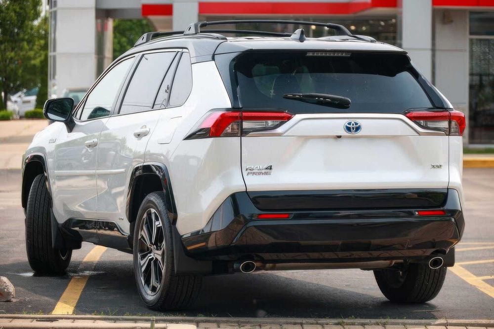 Toyota RAV4 Prime XSE      2023
