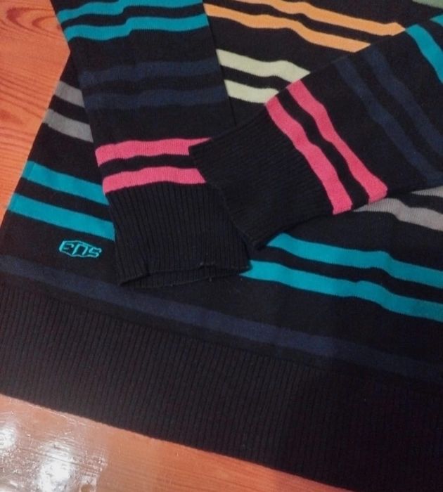 Sweter męski w kolorowe paski