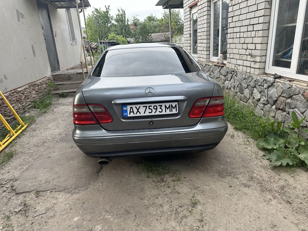 Mersedes clk w208