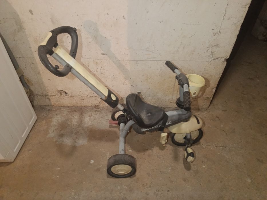 Rowerek 3 kołowy do czyszczenia.