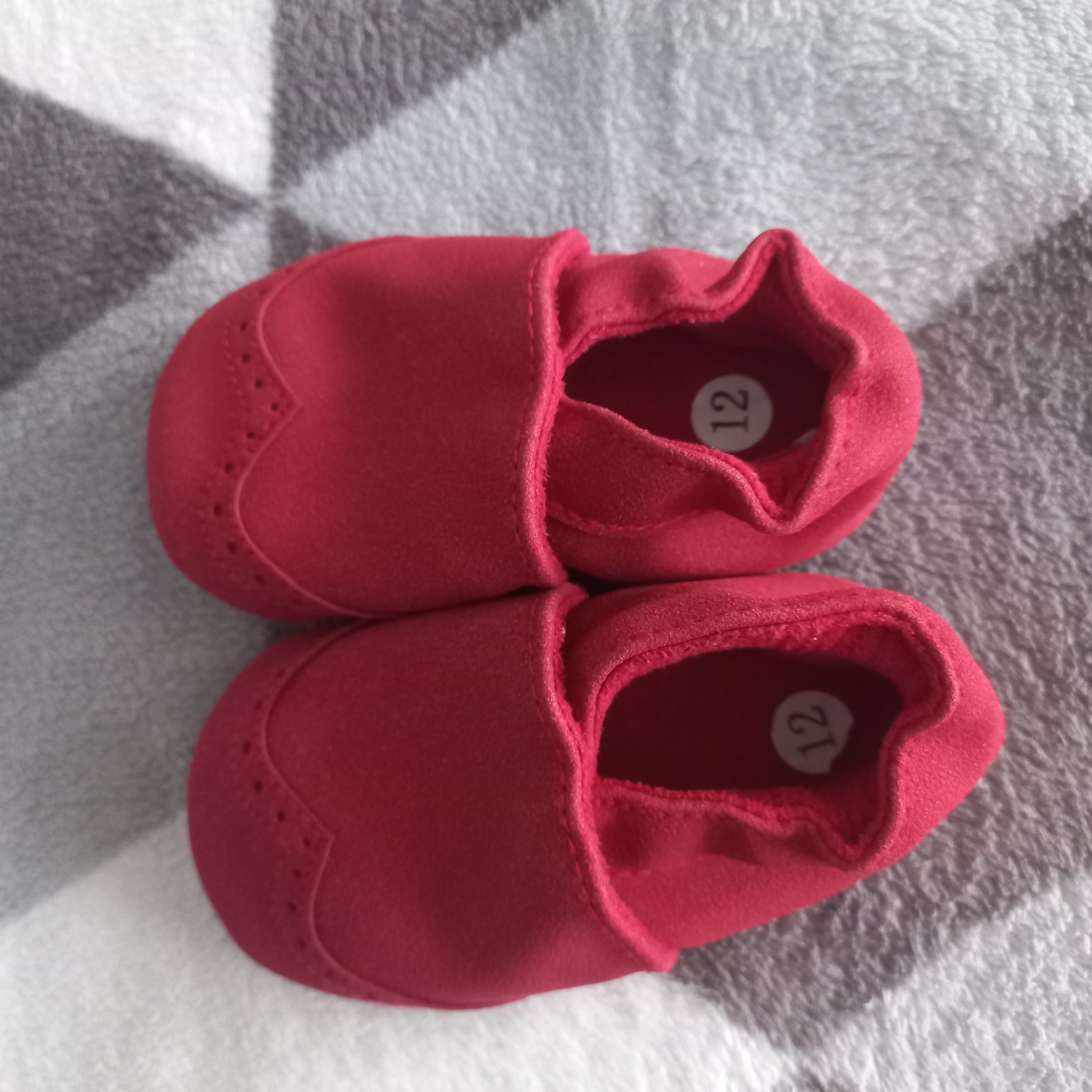 Czerwone bordowe buty niemowlęce niechodki
