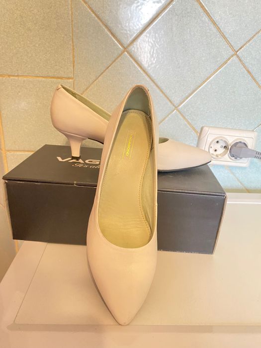 Туфлі на весілля/випускний