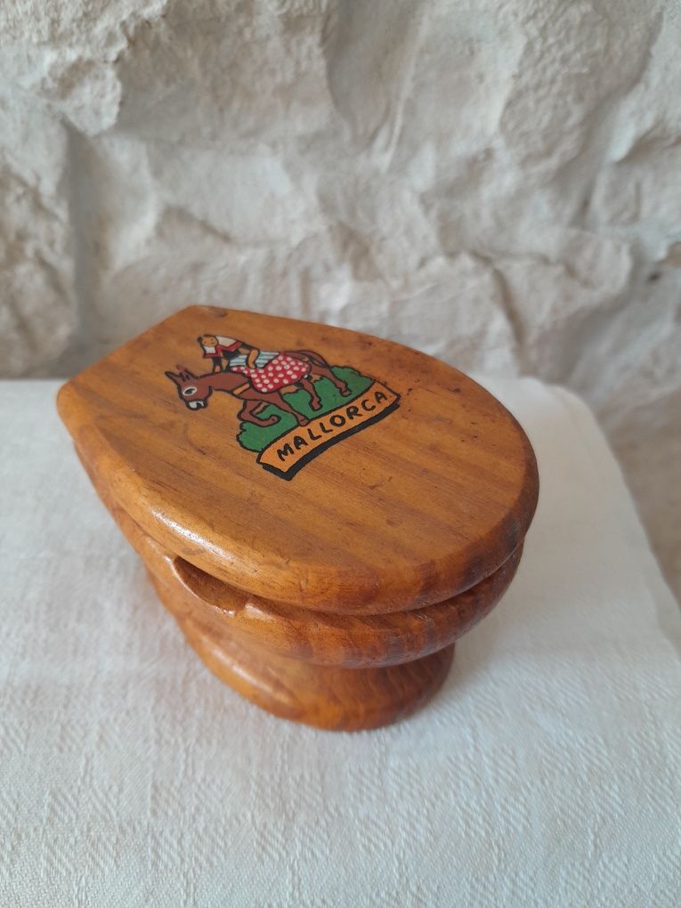 Peça   ,"brejeira", de colleccao , em madeira,