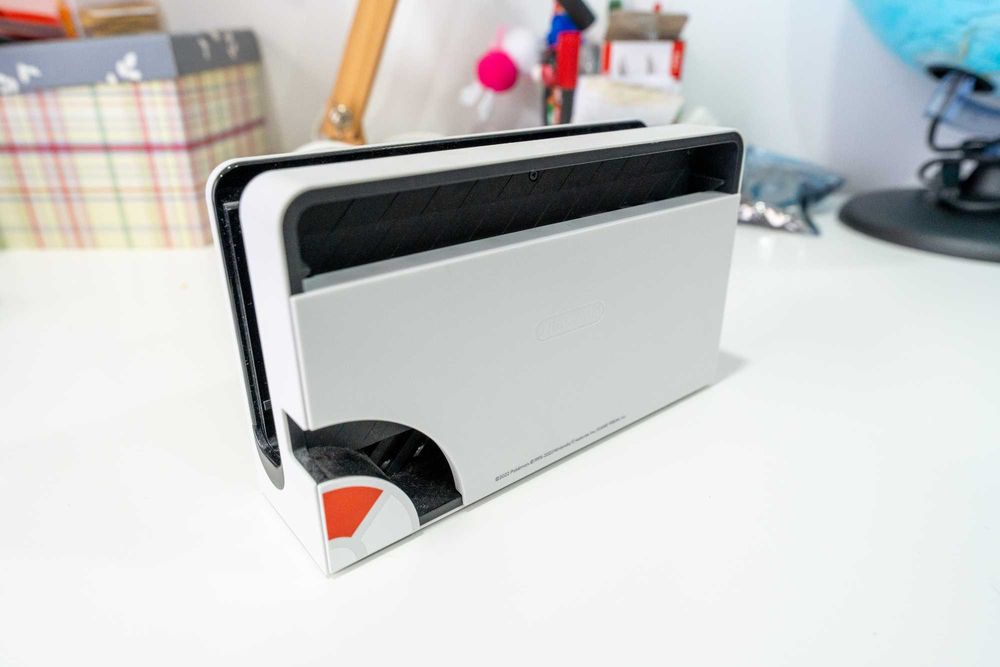 Nintendo Switch OLED Edição Pokémon Scarlet & Violet + Bolsa Tomtoc