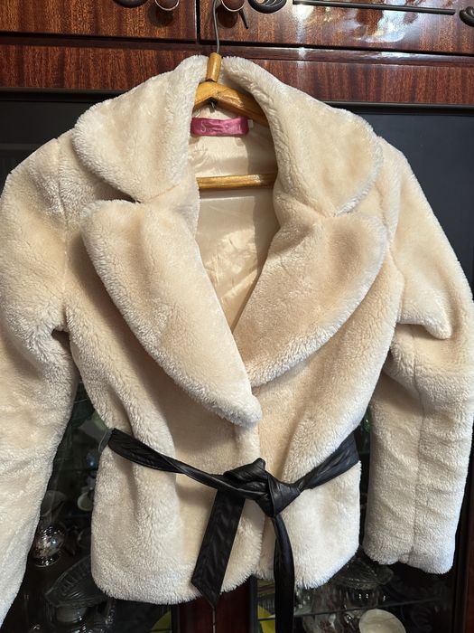 Шубка весінньо- осіння