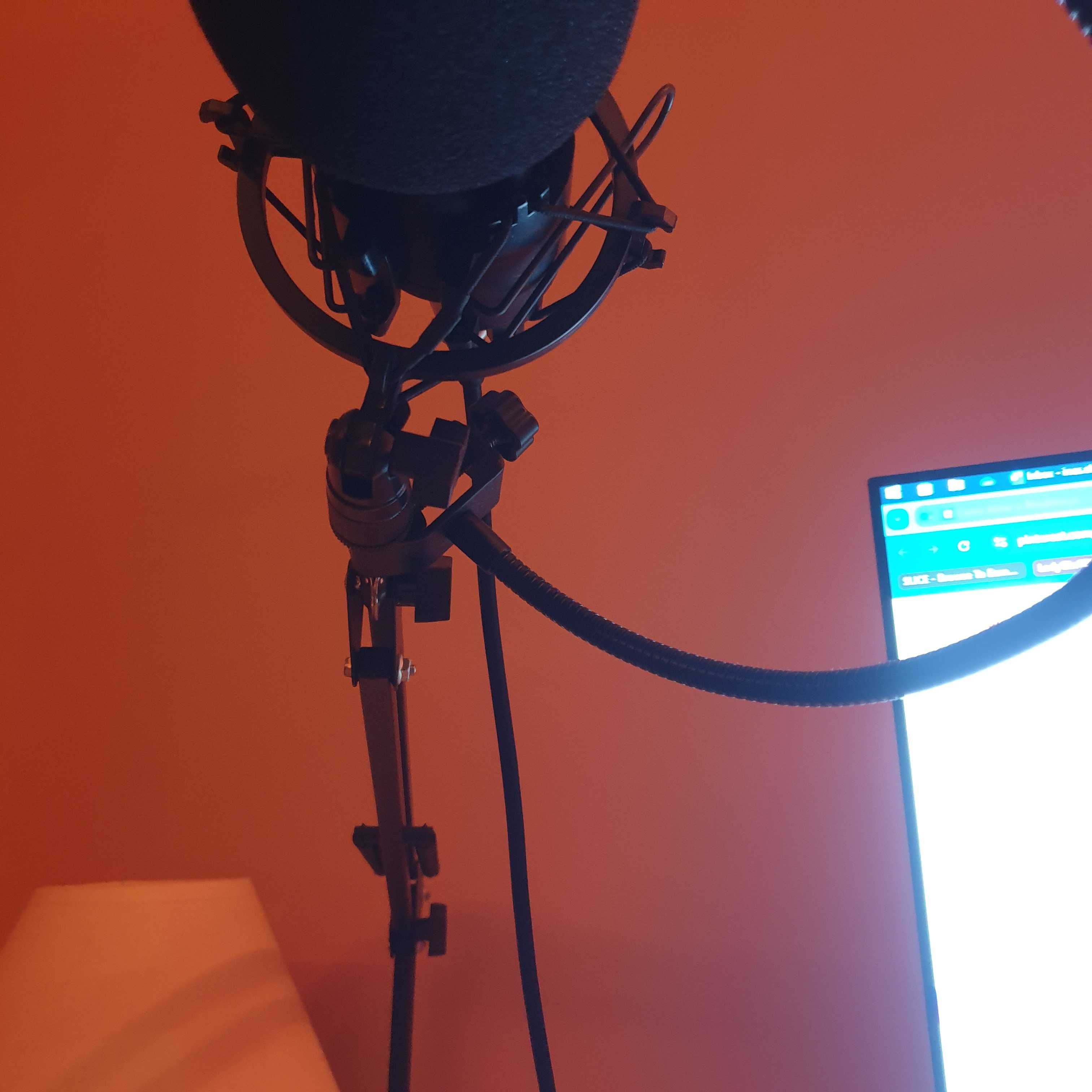 Microfone desktop com "pop-filter" - vendo urgente 30€