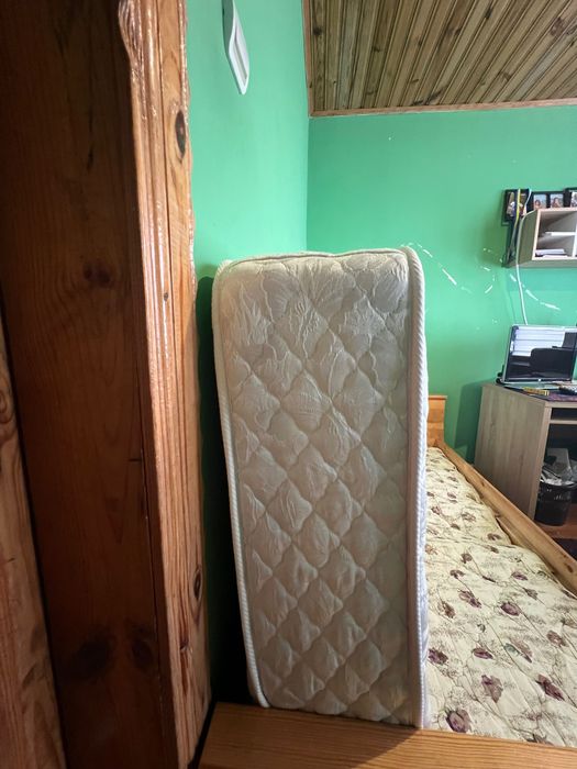 Продам ліжко матрас