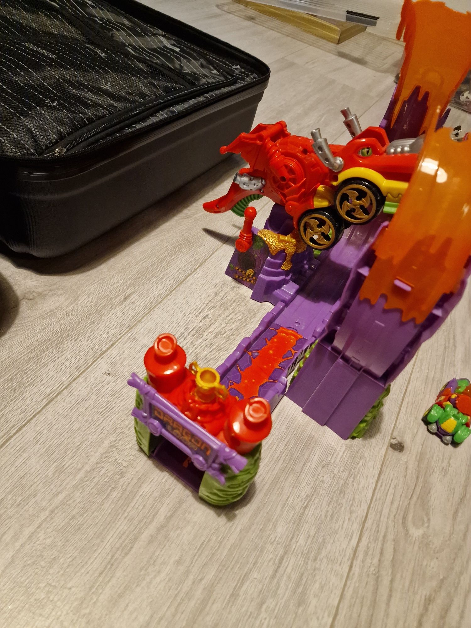 T-RACERS Dragon LOOP smocza pętla