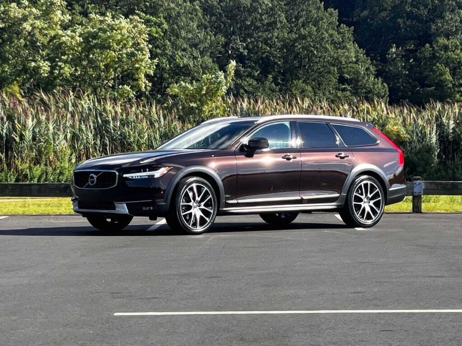 Volvo V90 Cross Country T5      2019