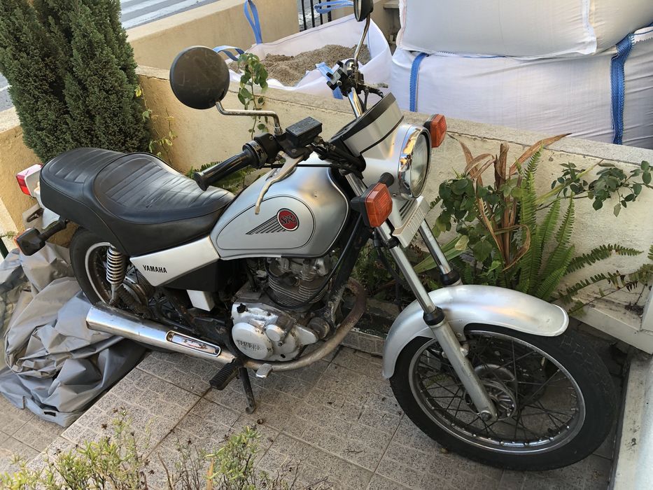 Mota yamaha SR 125.