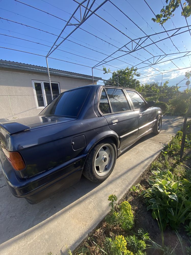 Продам BMW е30  m42b18