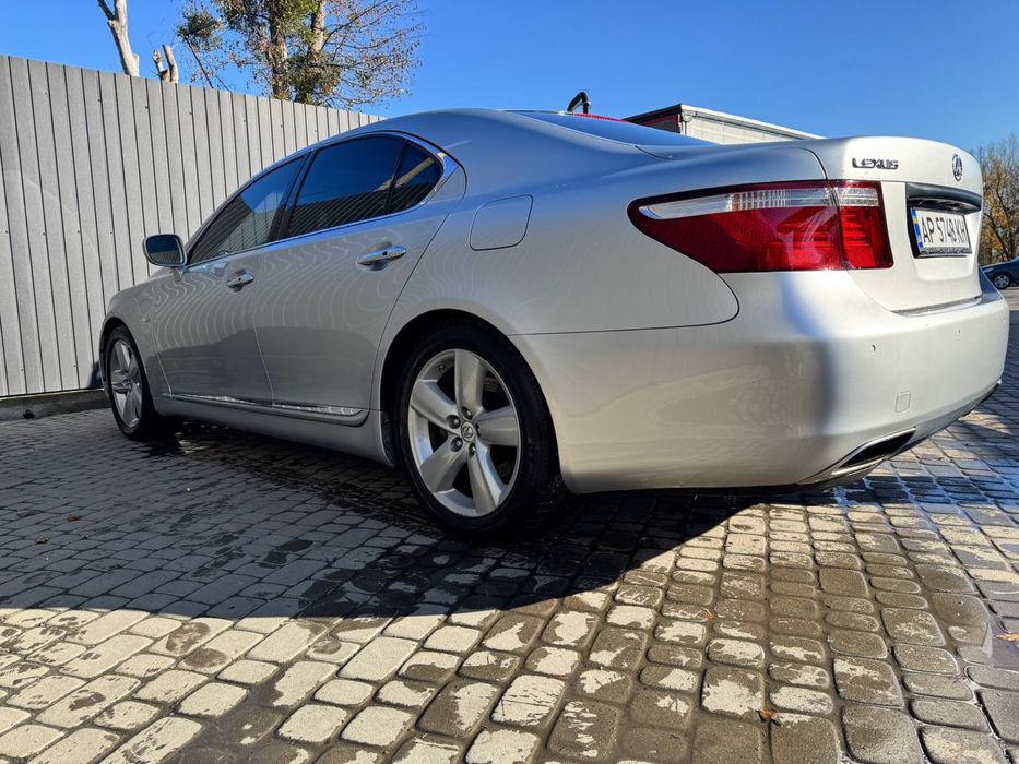 Lexus LS 460 продаж або обмін
