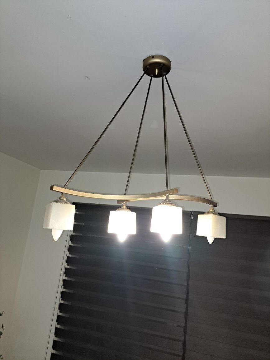 Lampa wisząca do salonu