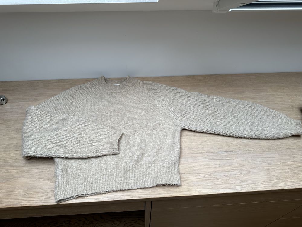 Sweter krotki na koszule Mamgo xxs
