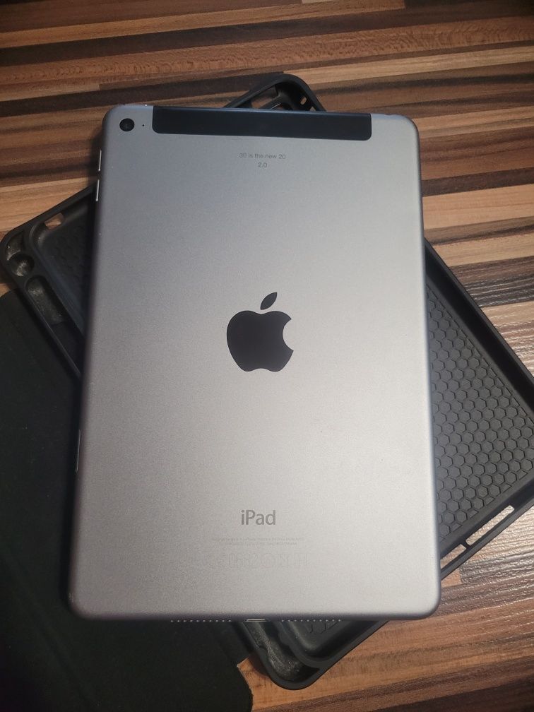 Apple IPad 4mini 64Gb (A1550)+чохол